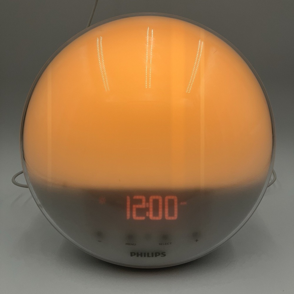 Philips SmartSleep Wake Up Light Clock Alarm Sunrise Sunset Simulation HF3520